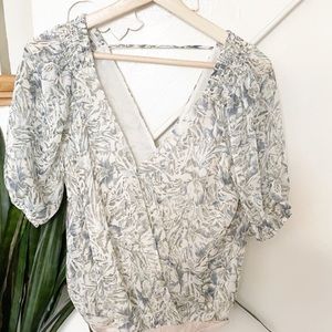 ASTR floral print V-neck bodysuit short sleeves S